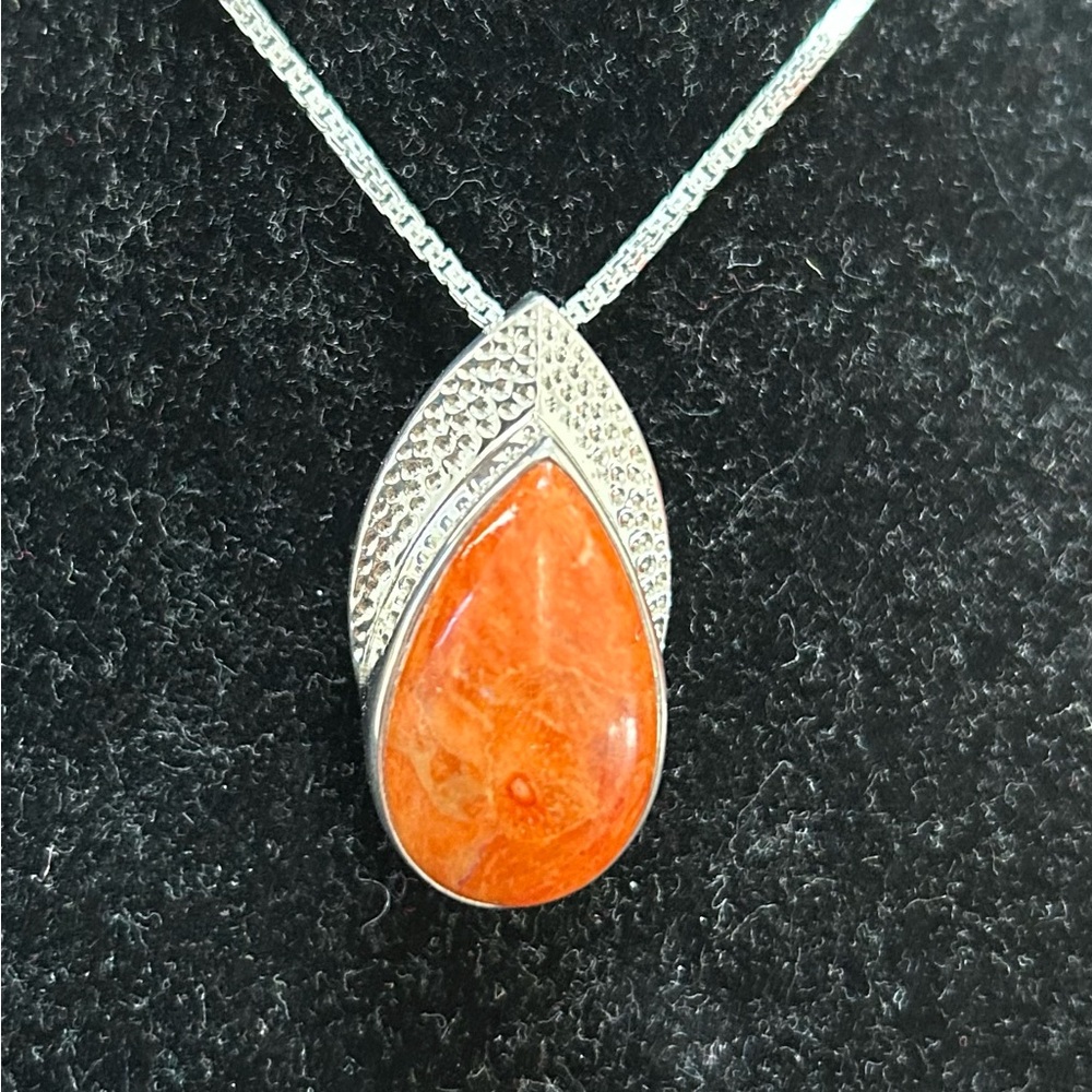 Elegant Sterling Silver Spiney Oyster Pendant